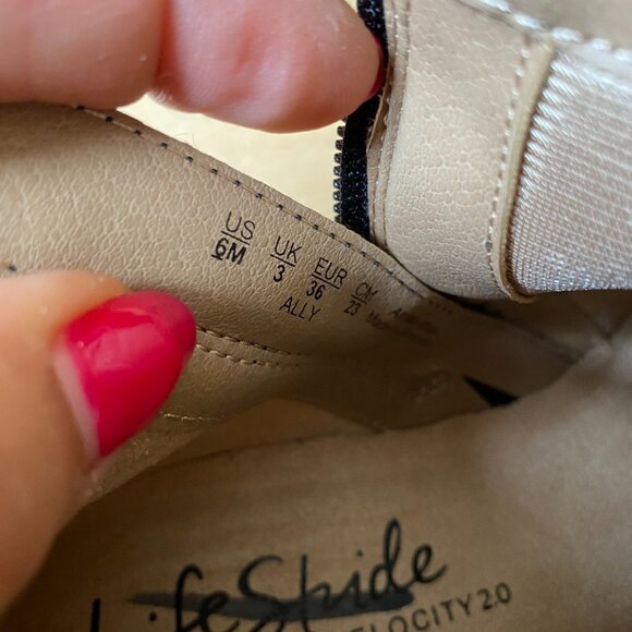 𝅺LIFESTRIDE "Ally" Ankle Bootie Womens New Black Block Heel Buc… - Picture 10 of 10